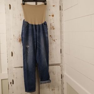 Distressed maternity jeans